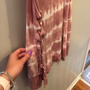 American Eagle Outfitters Tops - AE Soft & Sexy rib pink tie dye tank w/ tie sides American Eagle Outfitters Tops - AE Soft & Sexy rib pink tie dye tank w/ tie sides